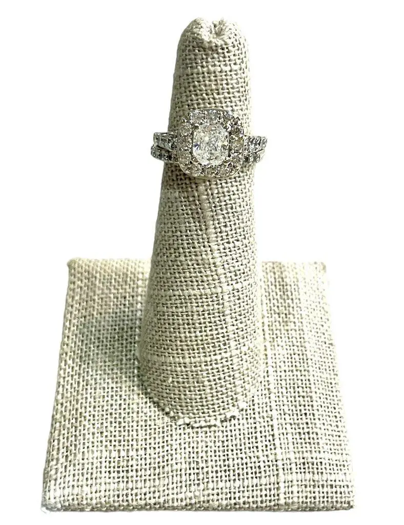 14K White Gold Cushion-Cut Diamond Halo Ring – 1.67 Ct 1