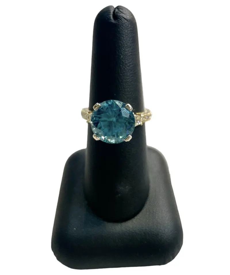 14K Yellow Gold 10-Carat Blue Zircon Ring 1
