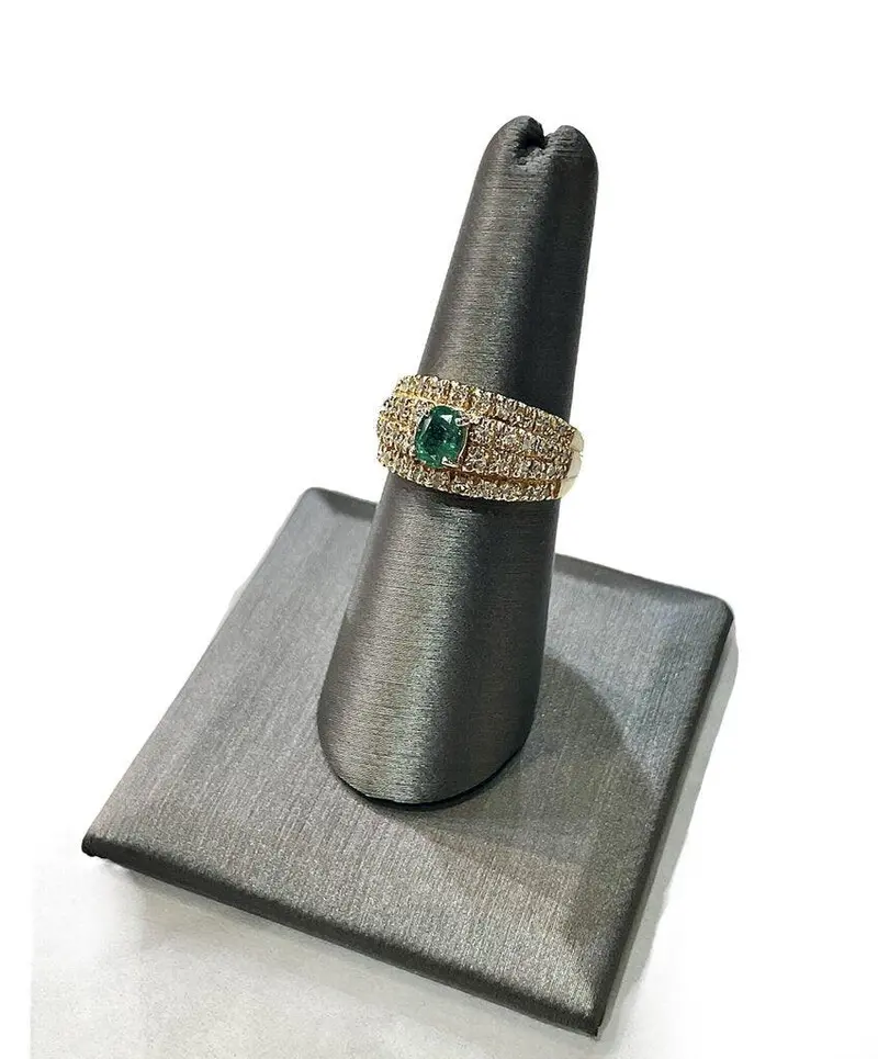 14K Yellow Gold Emerald Ring – 0.375Ct Total Weight 1