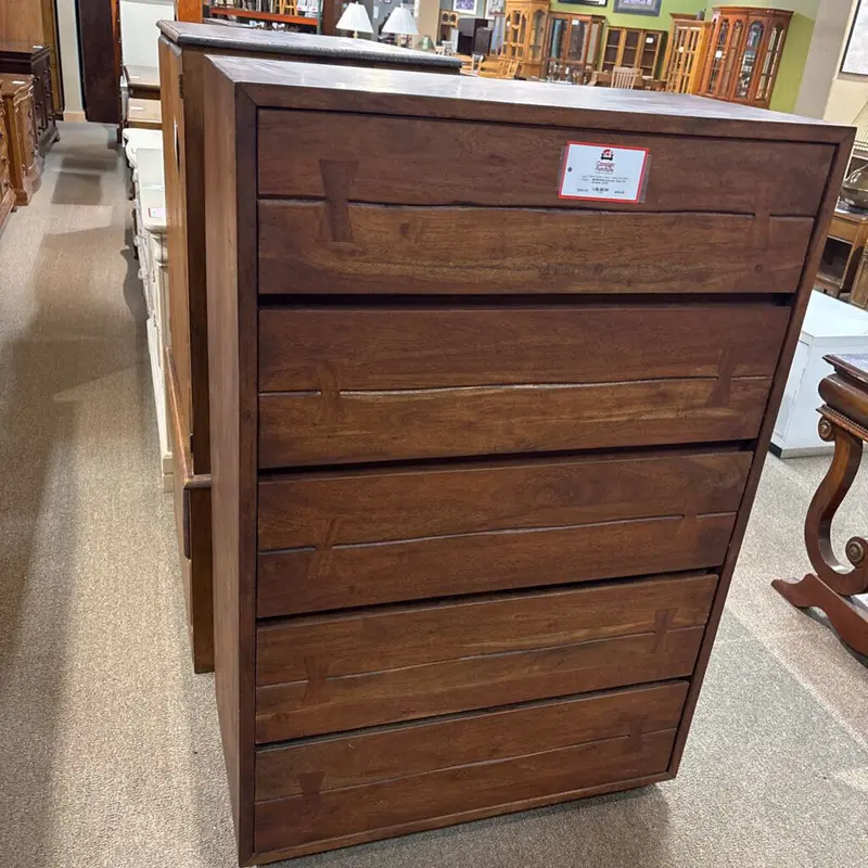 5-Drawer Storage Chest With Clean Transitional Design 1