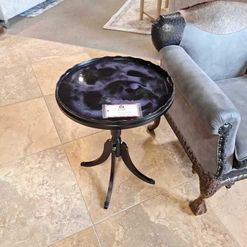 Black Lux Color-Shifting End Table With Metallic Sheen 1