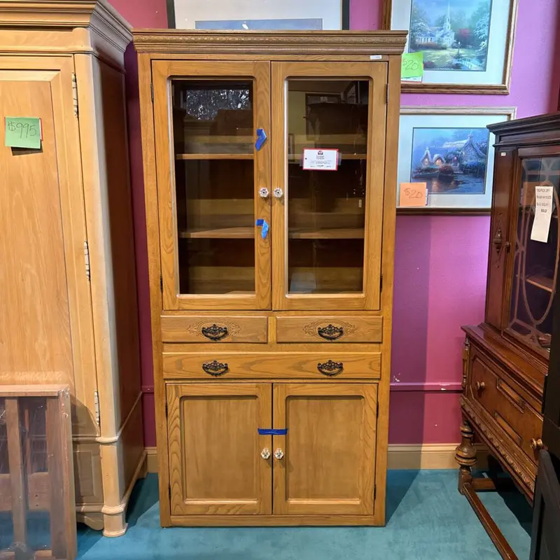 Hand-Carved Traditional Display Cabinet – Ath Collection 1