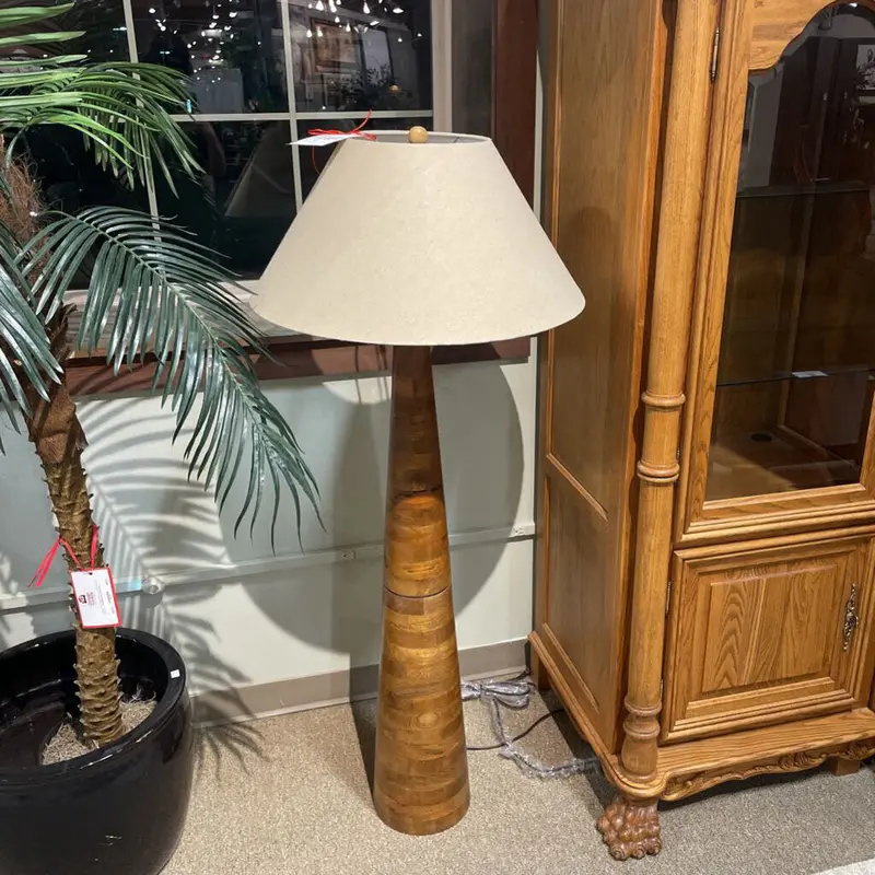 L329104 Wooden Floor Lamp – Tall Standing Light With Natural Grain Finish (Lih Model) 1