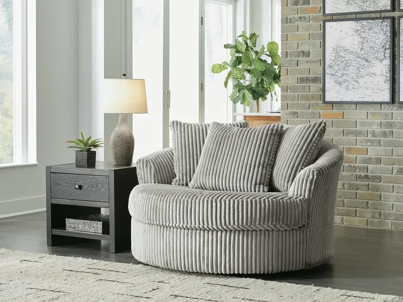 Lindyn Swivel Accent Chair With Oversized Seat 1
