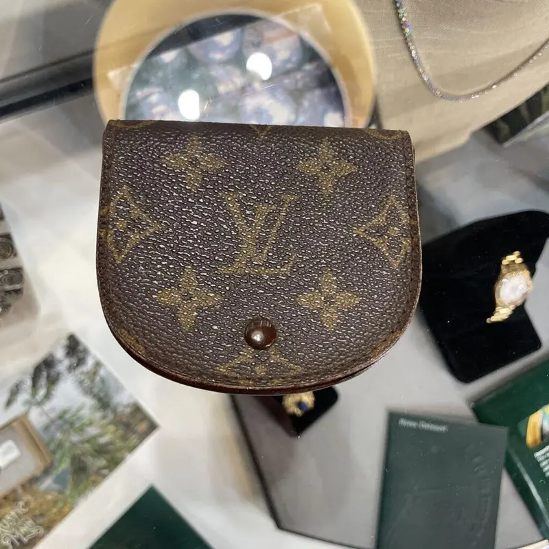 Louis Vuitton Half-Rounded Monogram Coin Purse 1