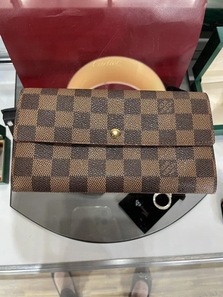 Louis Vuitton Sarah Damier Ebène Wallet 1