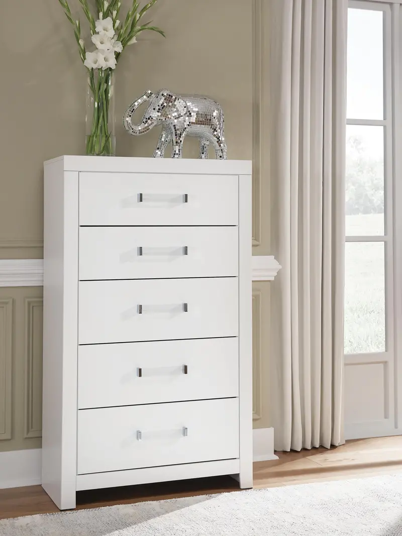 Maeling Five-Drawer Chest – Contemporary Bedroom Furniture 1