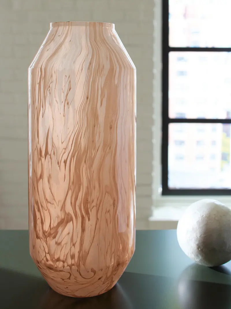 Modern Dushby Table Vase – Ashley Express Collection 1