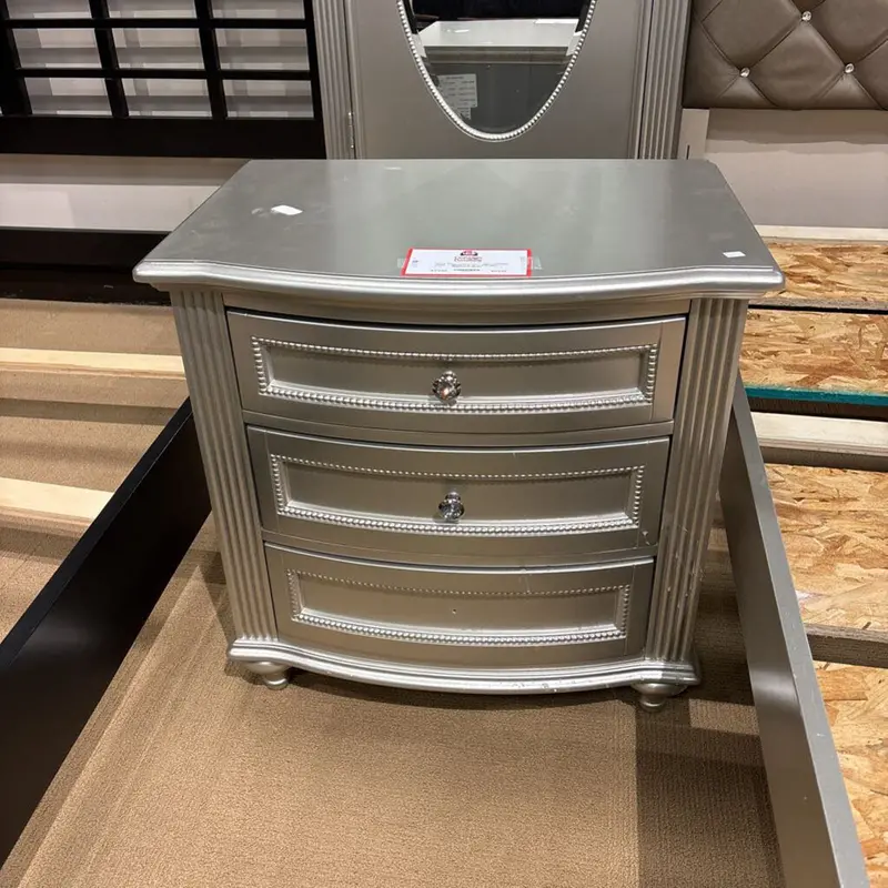 Modern Grey 3-Drawer Nightstand – Bla Bedroom Essential 1