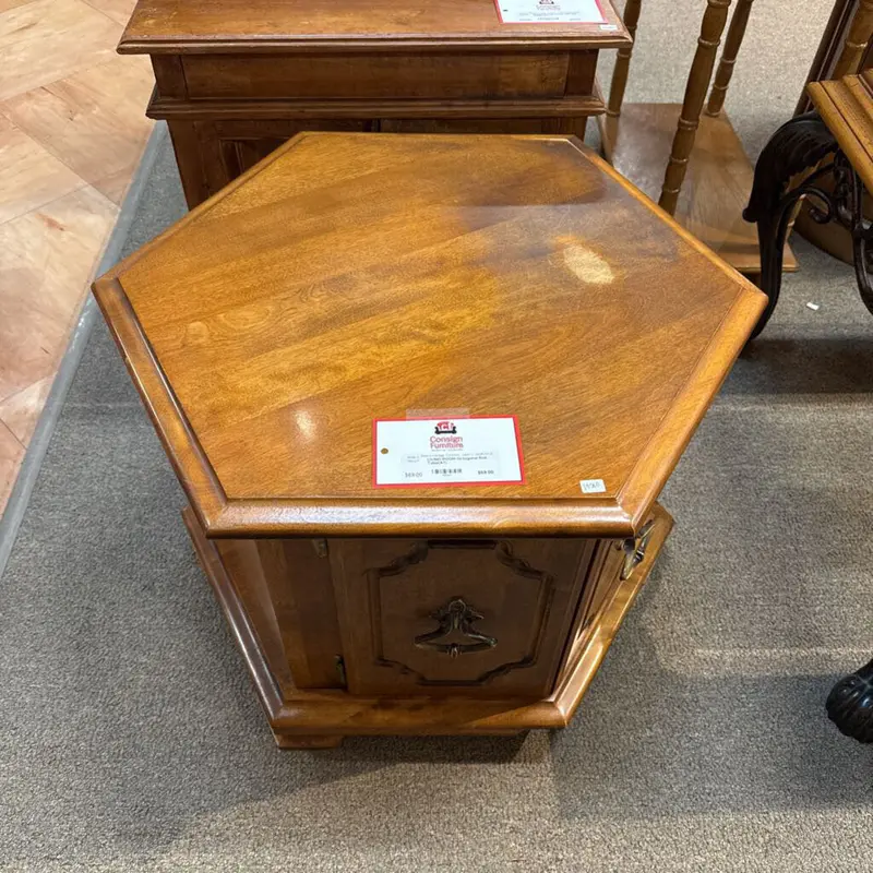 Octagonal Accent End Table – Unique Geometric Side Table For Modern Interiors 1