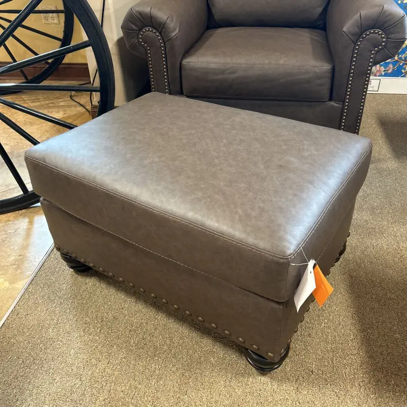 Roxmere Tufted Ottoman – Compact Living Room Accent (555) 1