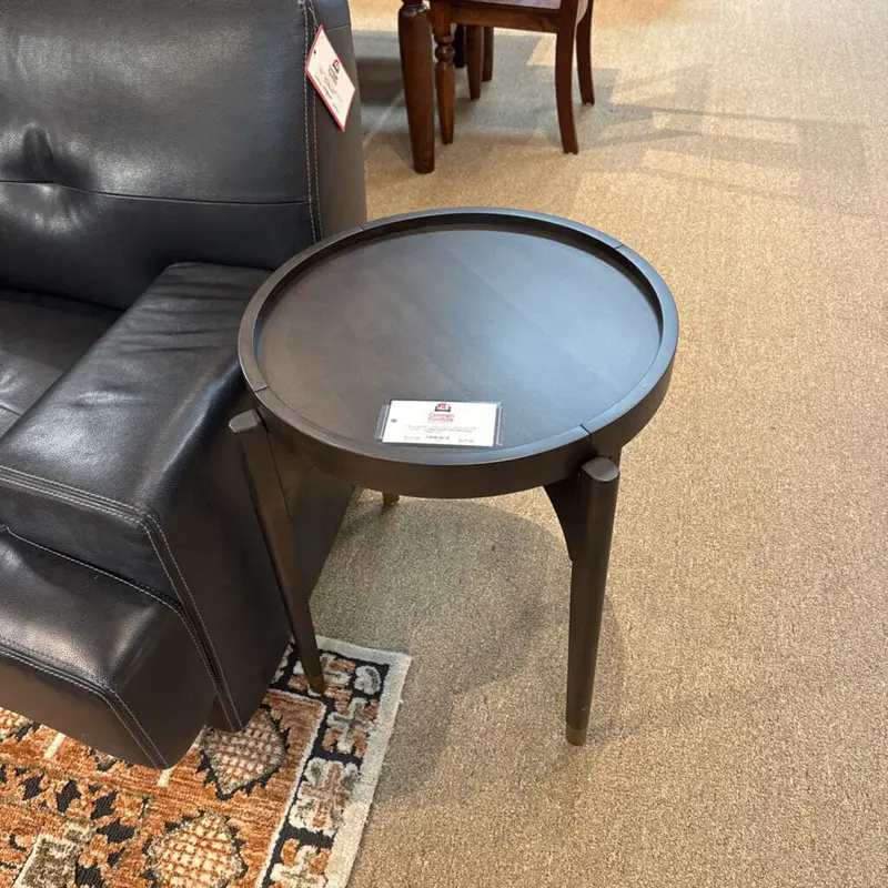 Rustic Distressed End Table With Clean Lines (Lll) 1