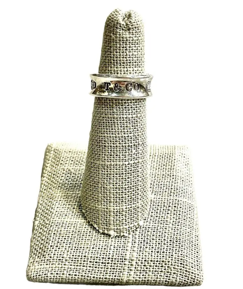 Stainless Steel Tiffany-Style Ring, Minimalist Design, Size 4.5 1