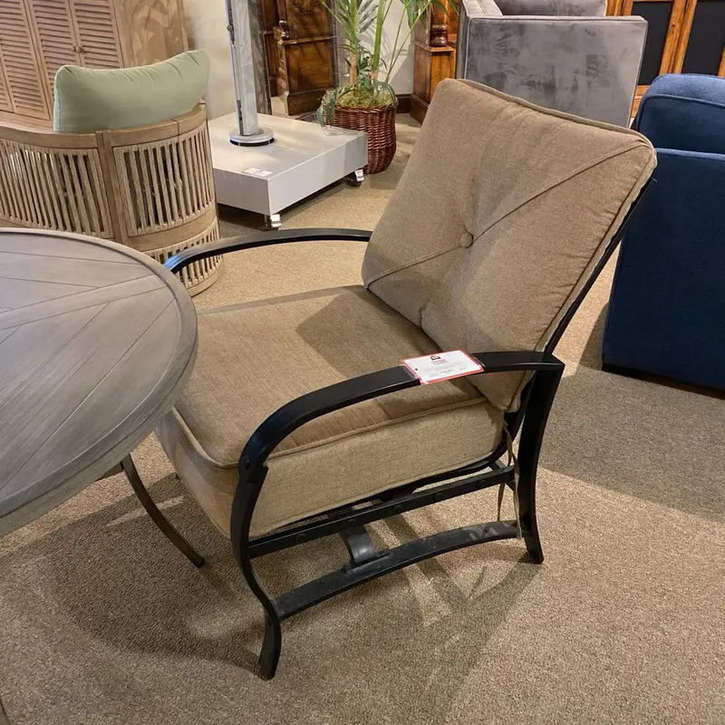 Stylish Brown-Padded Outdoor Metal Chair – Kl Design 1