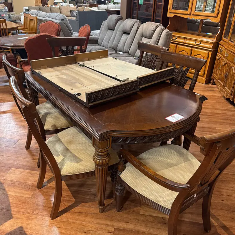 Thomasville Extendable Dining Table Set With Six Chairs And Two Leaves 1
