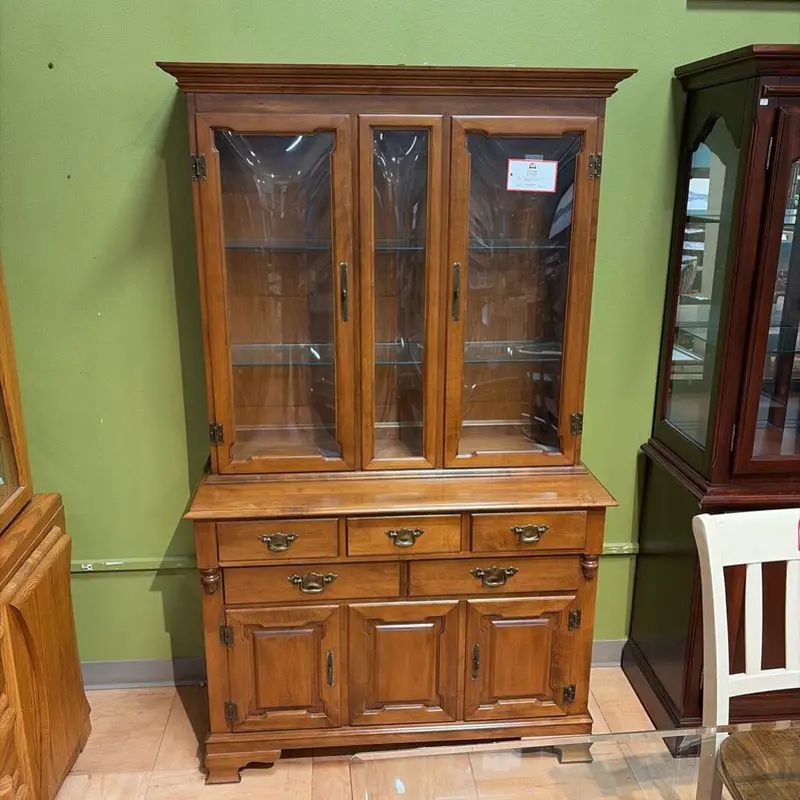 Two-Piece Oak Hutch With Traditional Design (Bah) 1