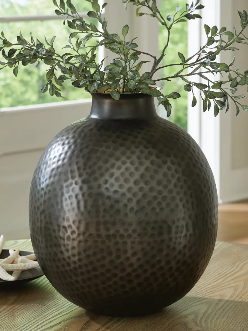 Woody Natural Wood-Finish Table Vase – Ashley Express Collection 1